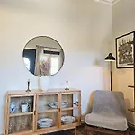 Suburban Casa *